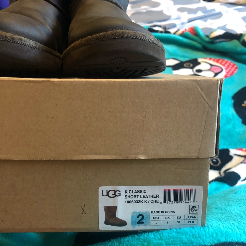 UGG K CLASSIC SHORT LEATHER